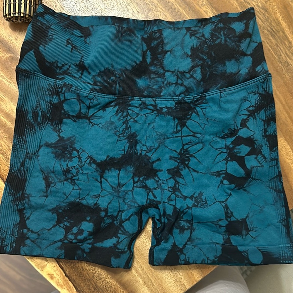 Size small scrunch shorts